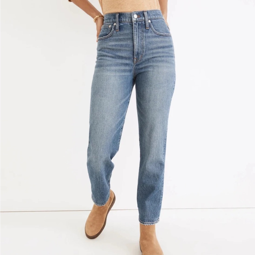 Madewell Straight-Leg Jeans in Light Blue Wash